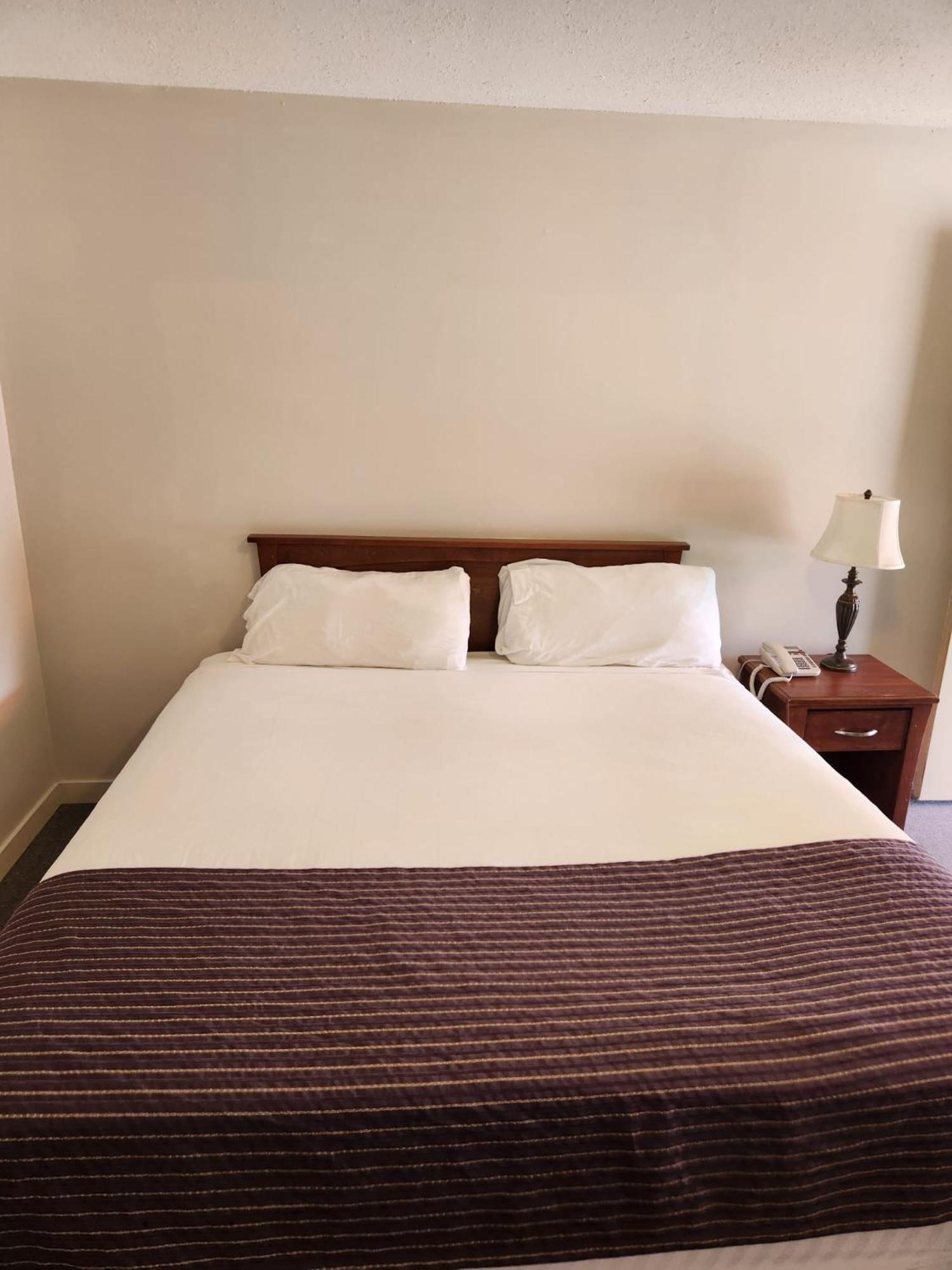 Grantview Inn Surrey Zewnętrze zdjęcie